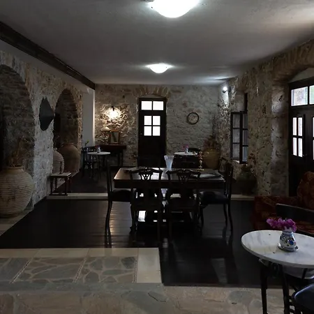 Belessi's Mansion 莫奈姆瓦夏