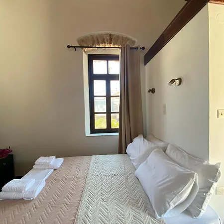 Belessi's Mansion 莫奈姆瓦夏