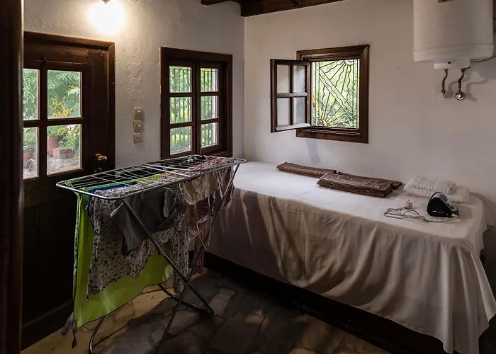 Daire Belessi's Mansion Monemvasía