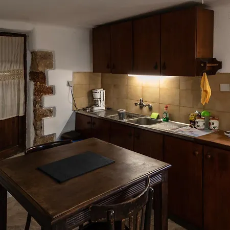 Apartment Belessi's Mansion Yefira