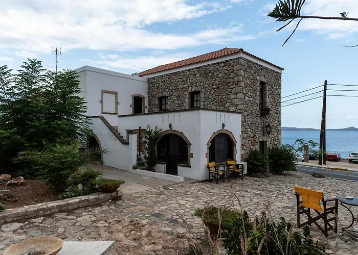 Belessi's Mansion شقة