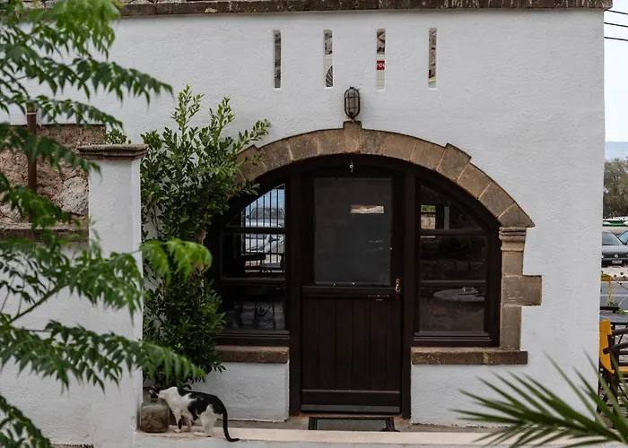 Belessi's Mansion דירה