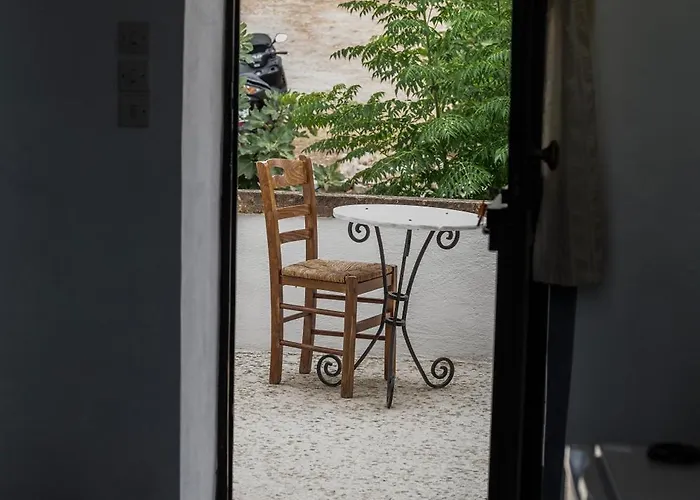 Belessi's Mansion דירה מונמבאסיה