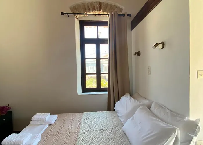 Belessi's Mansion מונמבאסיה