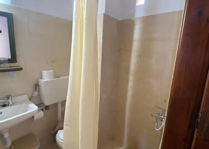 Belessi's Mansion شقة