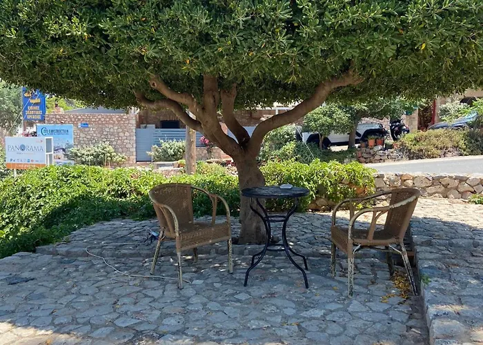 Belessi's Mansion דירה מונמבאסיה