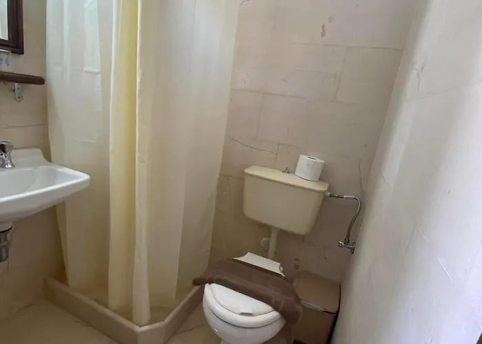 Belessi's Mansion דירה מונמבאסיה