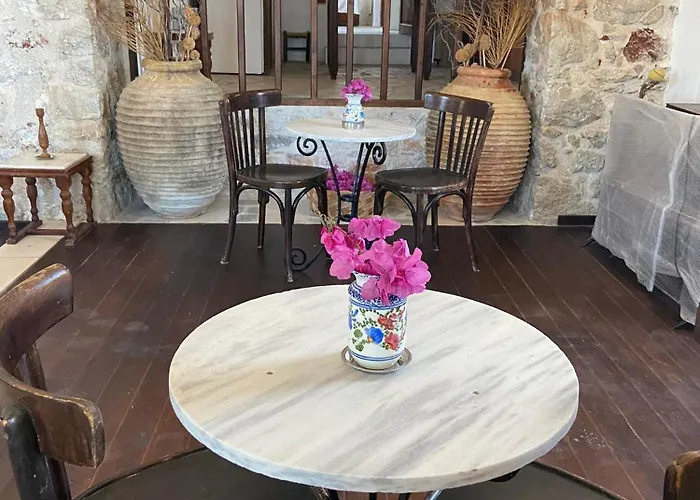 דירה Belessi's Mansion