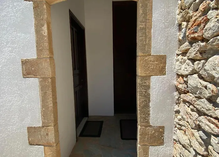 דירה Belessi's Mansion מונמבאסיה