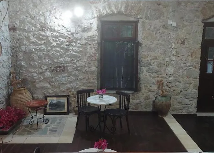 Belessi's Mansion דירה מונמבאסיה