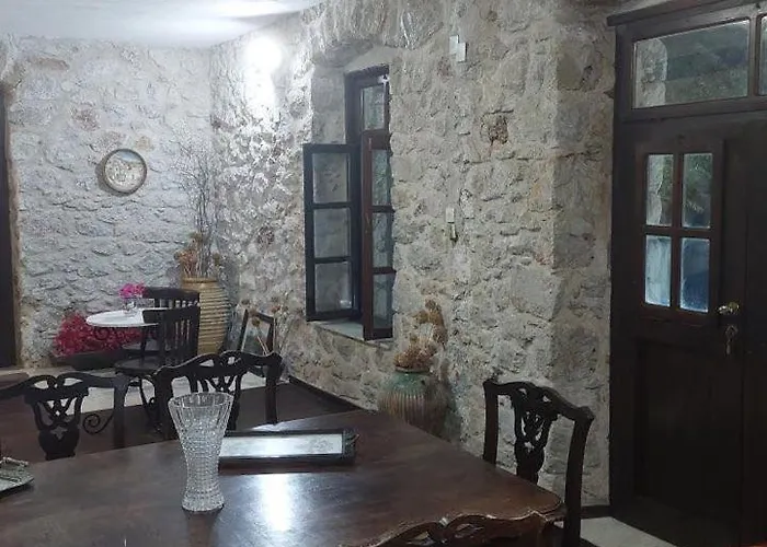 Belessi's Mansion * מונמבאסיה