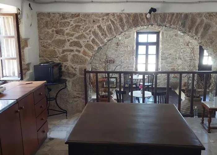 Belessi's Mansion דירה מונמבאסיה